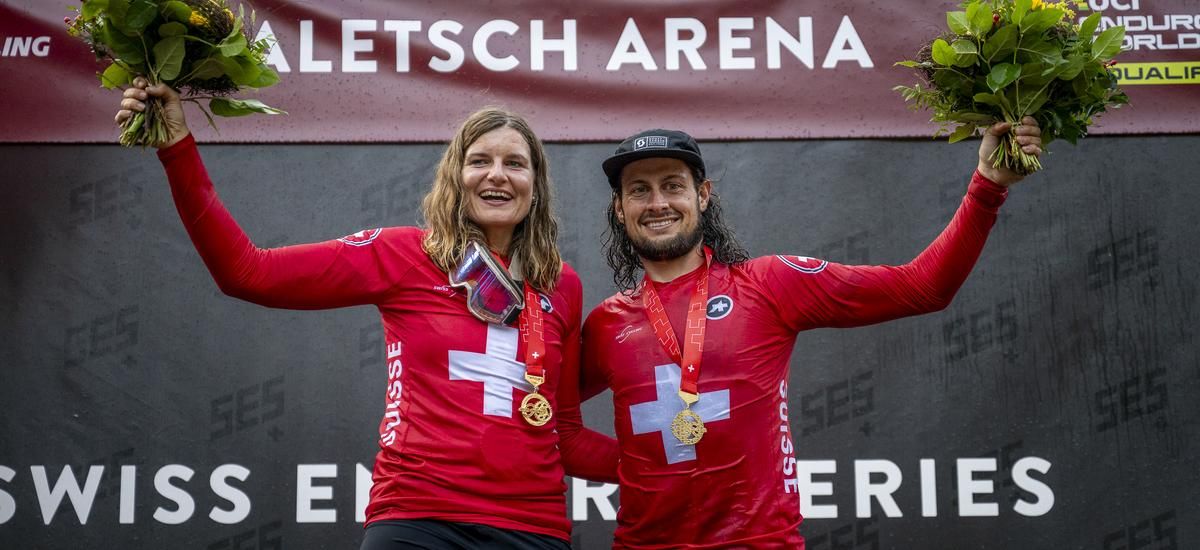 Anita Gehrig und Patrick Lüthi gewinnen Enduro-Schweizermeistertitel 2023.